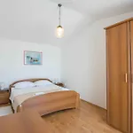In 8034 Apartman