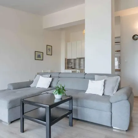 In 8034 Apartment Biograd Na Moru