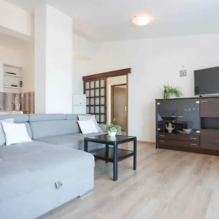 In 8034 Apartment Biograd Na Moru