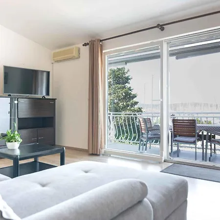 In 8034 Apartamento Biograd Na Moru