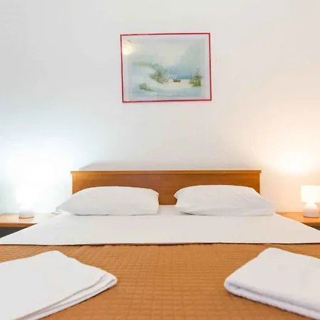 In 8034 Apartamento